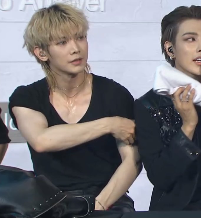 YEOSANG  i have no words