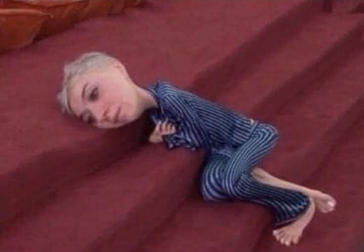 HaejinSofi's tweet photo. Holaa soy la misma de esa cuenta 😔Twitter me bloqueo mi cuenta 😭si ven la imagen sabrán quien soy 😔ay amigas me puse triste 😭espero que se solucione esto lo de la cuenta ya sino mientras acá 😔 https://t.co/tNxHSO47VJ