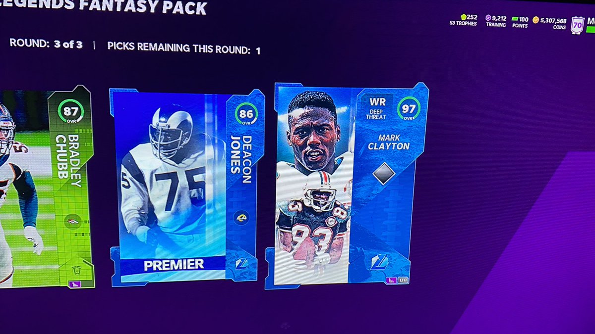 cjohnson1007's tweet image. i bet your tired of seeing me tweet at you🤣 @Samiyosyoutube