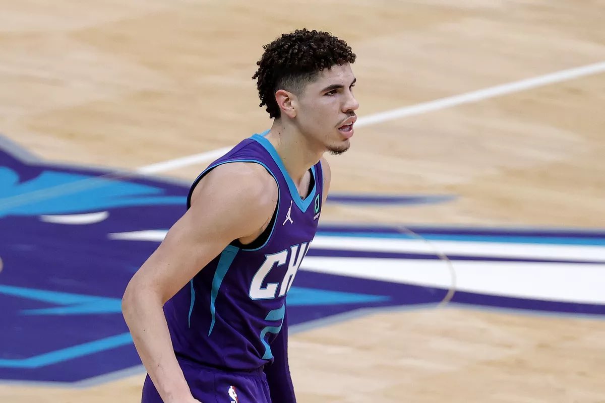 Versatilefb's tweet photo. LaMelo ball Started his season with the lowest points ever for a first round draft pick and is now the youngest player ever to make a triple double. The lesson -Never give up on you https://t.co/C3WMpSQ4mO