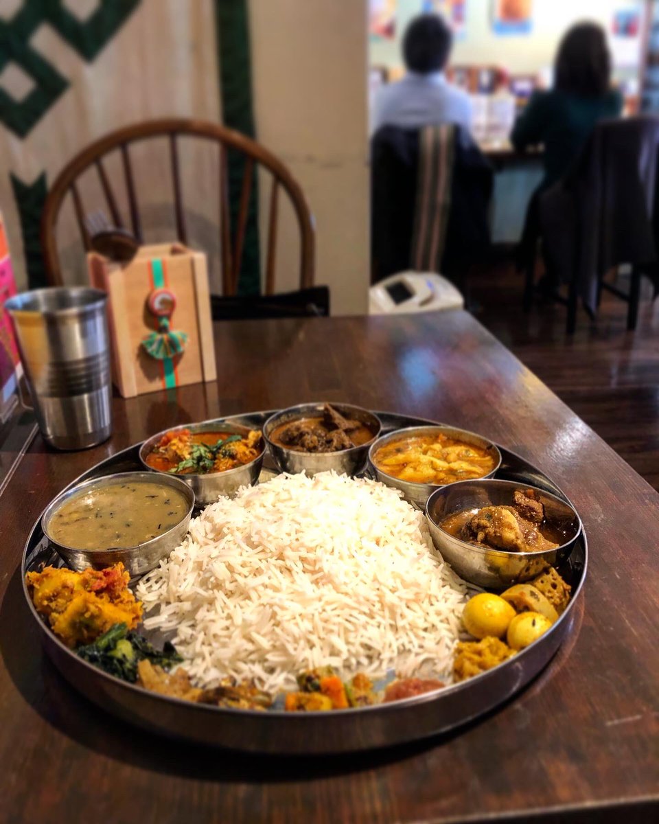 ソイ على تويتر 1月10日の昼御飯 Asian Kitchen Cafe百福さん 週末スペシャルダルバート ポークをサービスしてもらい5種盛りに 美味い ライスはバスマティライスがデフォで大盛りも無料 これはたまらんやつでした 大満足 ダルバート 百福