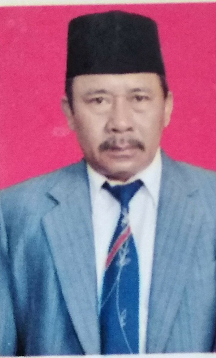 mooowning's tweet photo. selamat ulangtahun bapa haji🎉 sehat selalu dan panjang umur ya pah🌼 https://t.co/ttqtCU173J