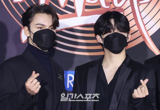 Vernon and Scoups at Golden Disc Awards Red Carpet! 

#버논 #에스쿱스 <a href="/pledis_17/">세븐틴(SEVENTEEN)</a>