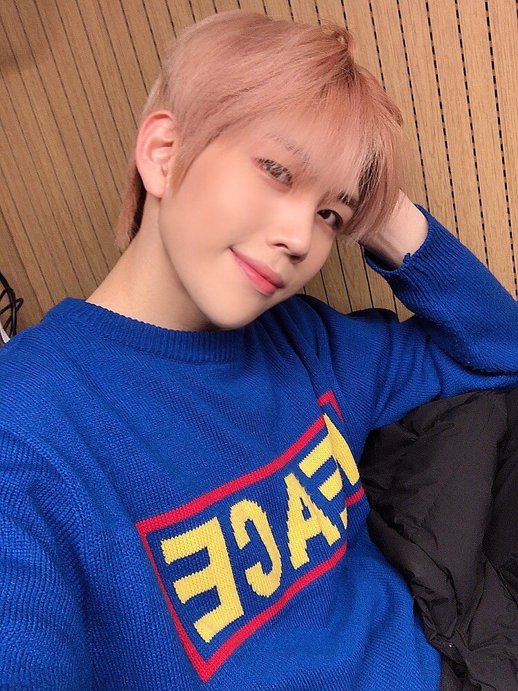 BAE173_member's tweet photo. [#영서]
보고싶어요😢
#BAE173 #비에이이173 
#YOUNGSEO https://t.co/qcWX7JivlU