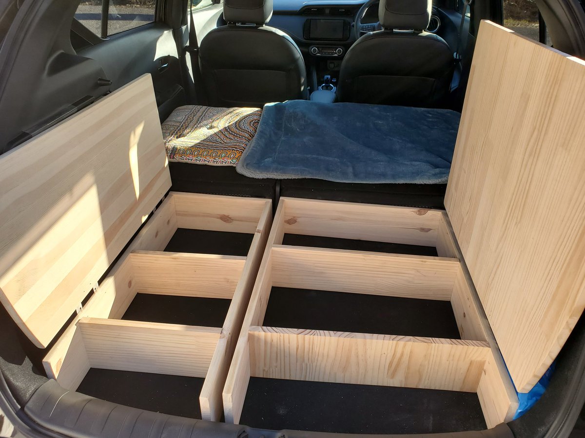 なこ爺 とりあえずキックスで車中泊するための段差解消はひとまずこんなもんで 暖かくなったらニス塗ります