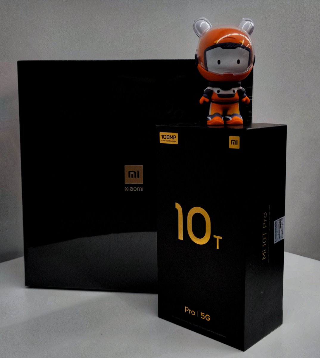 Daniel_in_HD's tweet photo. OK last #Mi10TPro #GIVEAWAY for a while.

Some clarity this time!
1. Follow and retweet with your new year wishes
2. 1 entry per person
3. That's it!

Winner gets a Mi 10T Pro and accessories! Bunny not included
From the Xiaomi team, Hope you're having a great 2021! https://t.co/CYxjue3q2a