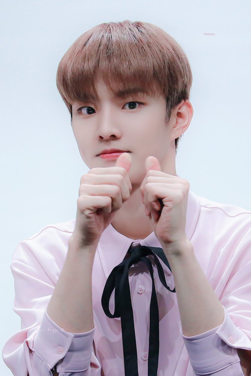 Answer_115's tweet photo. 191009 #더보이즈 #큐 https://t.co/rU6EjDce1U