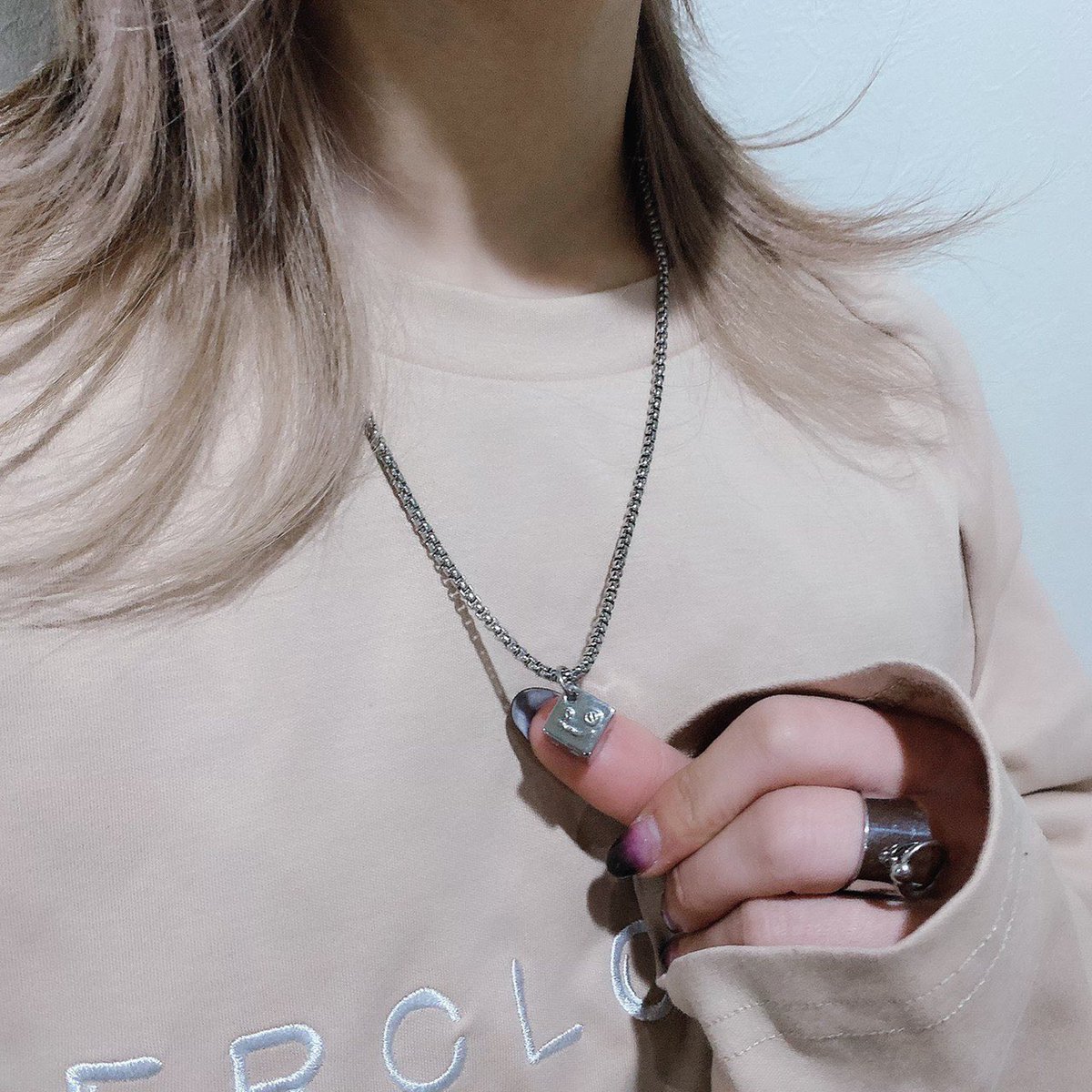 NieR_tokyo's tweet photo. 🎁本日〆切プレゼント企画🎁

【CUBE FACE NECKLACE】

🎁5名様にプレゼント🎁

◼応募方法
フォロー(@NieR_tokyo) &amp; RT
◼締切〆  本日24時

※鍵垢の方も対象内です。
是非ご参加ください🙇‍♂️🙇‍♀️ https://t.co/cDN7UWYw4N