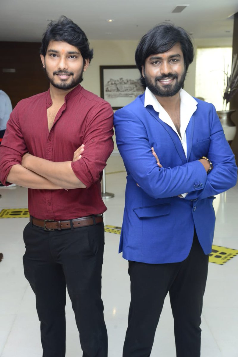 tazacinema's tweet image. An intriguing emotional thriller #KoteswaraRaoGariKodukulu is launched with Pooja ceremony in presence of special guests
@AdiviSesh
@ItsActorNaresh
#SVKrishna
🌟ing #Abhinav , #Manikanta
🎬: #NaveenEragani
💰: #ThanveerMD
🎵: #PadmanabbhBharadwaj
🎥:#RamuKanda