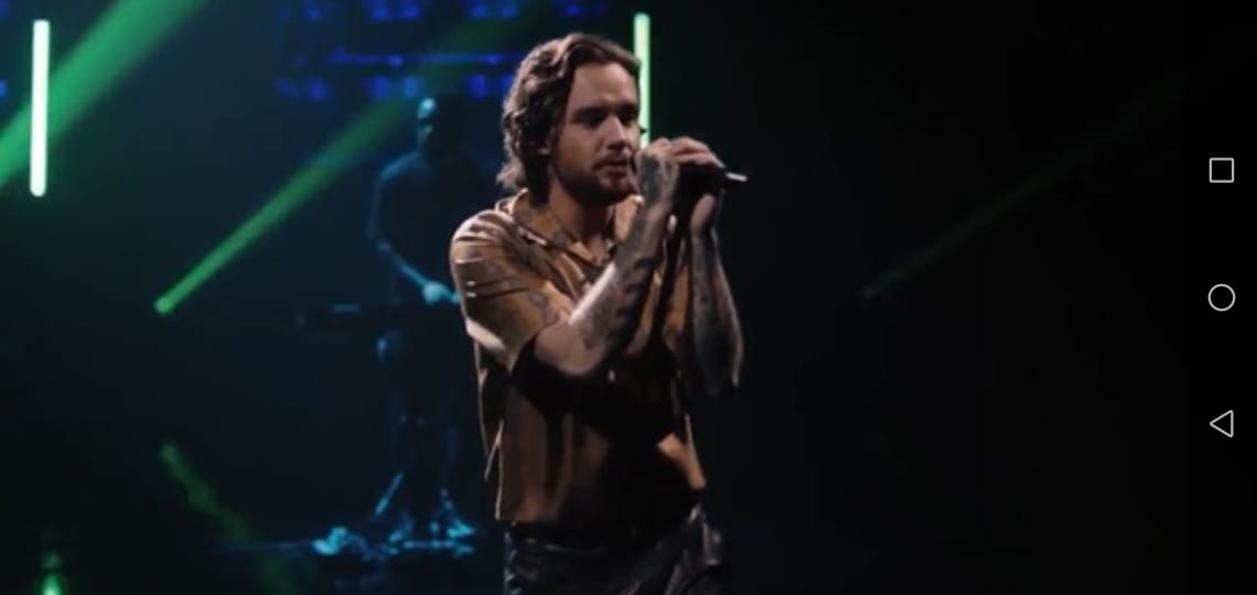 fatii_arfl's tweet photo. #LPFinalAct #LPTheFinalAct Fue increíble además de cantar nos dio música con invitados especiales magníficos, algún día el mundo valorará su trabajo, soo proud of you Liam 💛✨ @LiamPayne https://t.co/R6HwYARH33