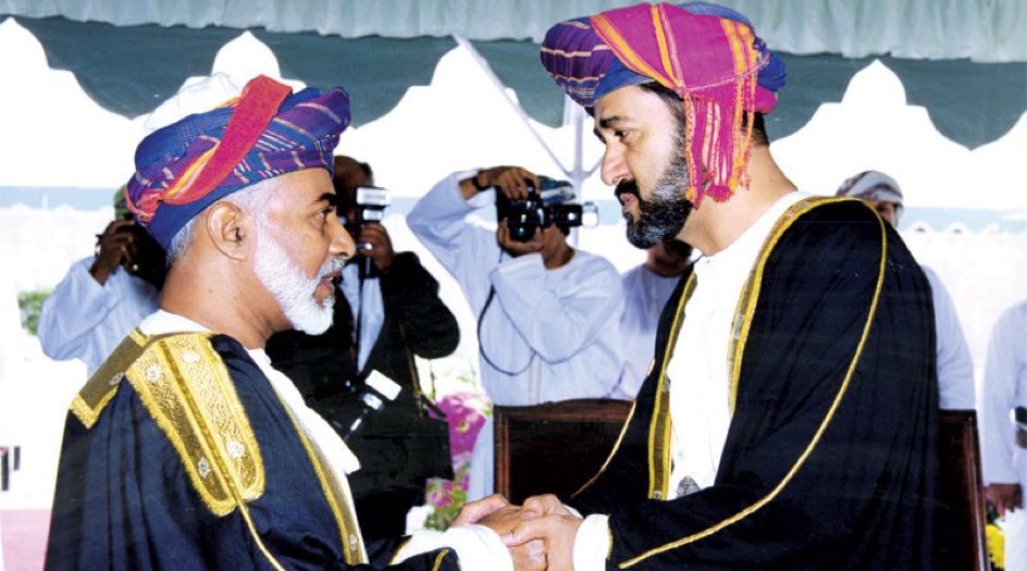 #اعز_الرجال_وانقاهم #يوم_عمان_الحزين #عمان
(1970-2020) قصة لا تنتهي خطتها #قابوس ويأبى الزمان طيها.
ف #ذكرى_وفاة_السلطان_قابوس بداية مجد يكمل مسيرته #هيثم_بن_طارق حفظه الله ورعاه.