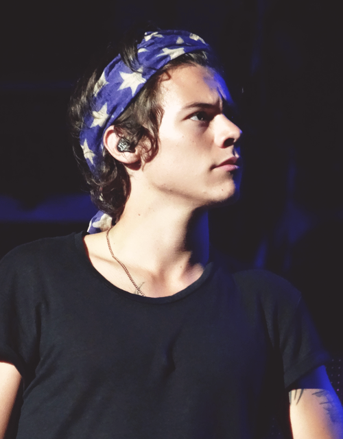 bandana Harry Styles~a thread