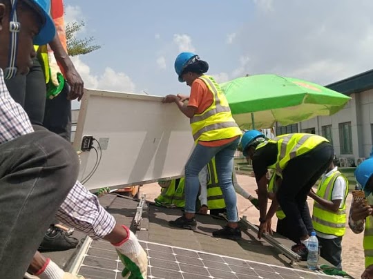 RETTInstitute's tweet photo. Wahala for who never learn #SOLAR

Did you know? 600 million Africans lack access to Electricity. The number is highest in Nigeria at 93 million. But this shouldn't be when we have renewable energy in abundance especially solar. An important solution to this problem is👇👇👇 https://t.co/tyhOHZpDly