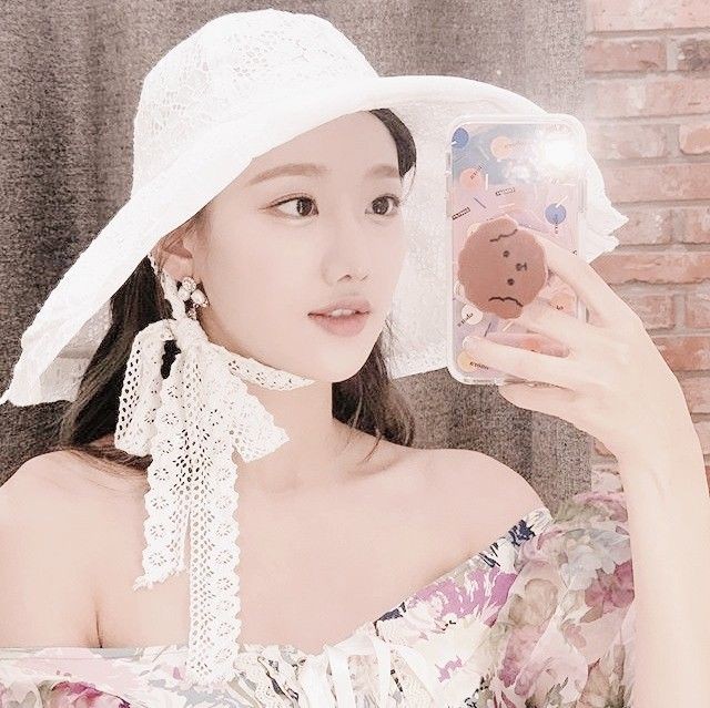 𝗴𝗹𝗶𝘁𝘁𝗲𝗿𝘀𝘂𝗻𝘀𝗲𝘁🌻✨ tweet media