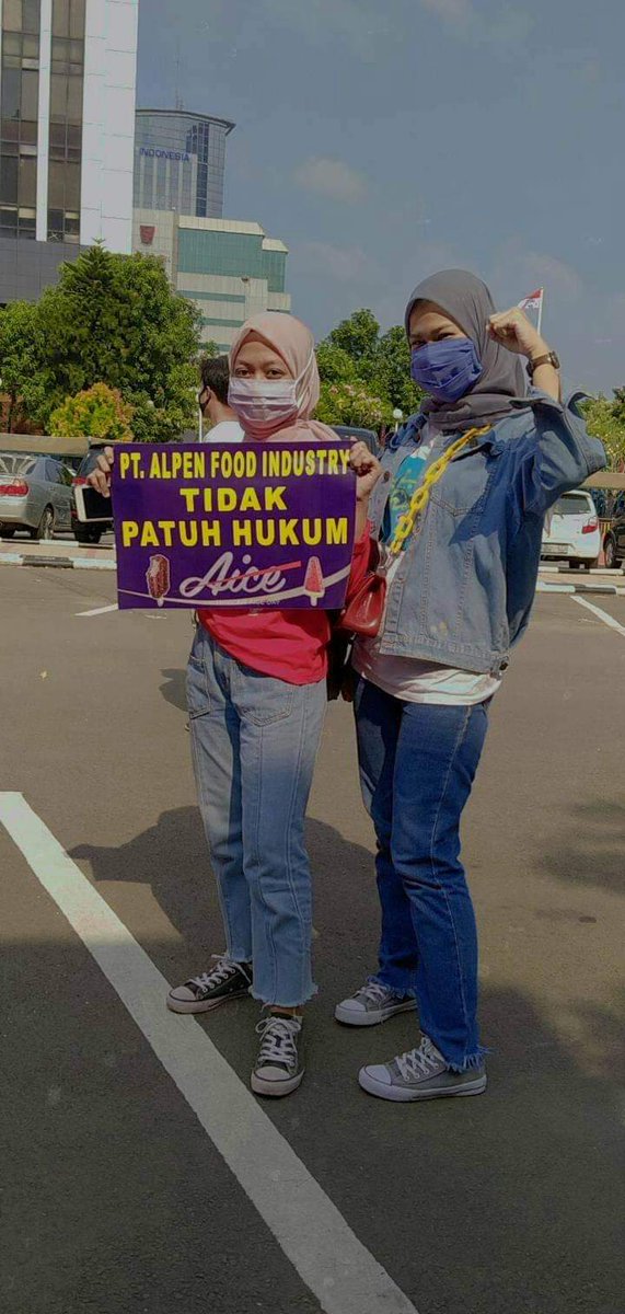 SaifulA63564835's tweet photo. #TetapBoikotEsKrimAice
Tidak pernah menyerah, terus melawan sampai buruhnya kembali bekerja! https://t.co/xUQqZiRUQW
