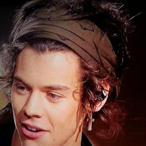 bandana Harry Styles~a thread