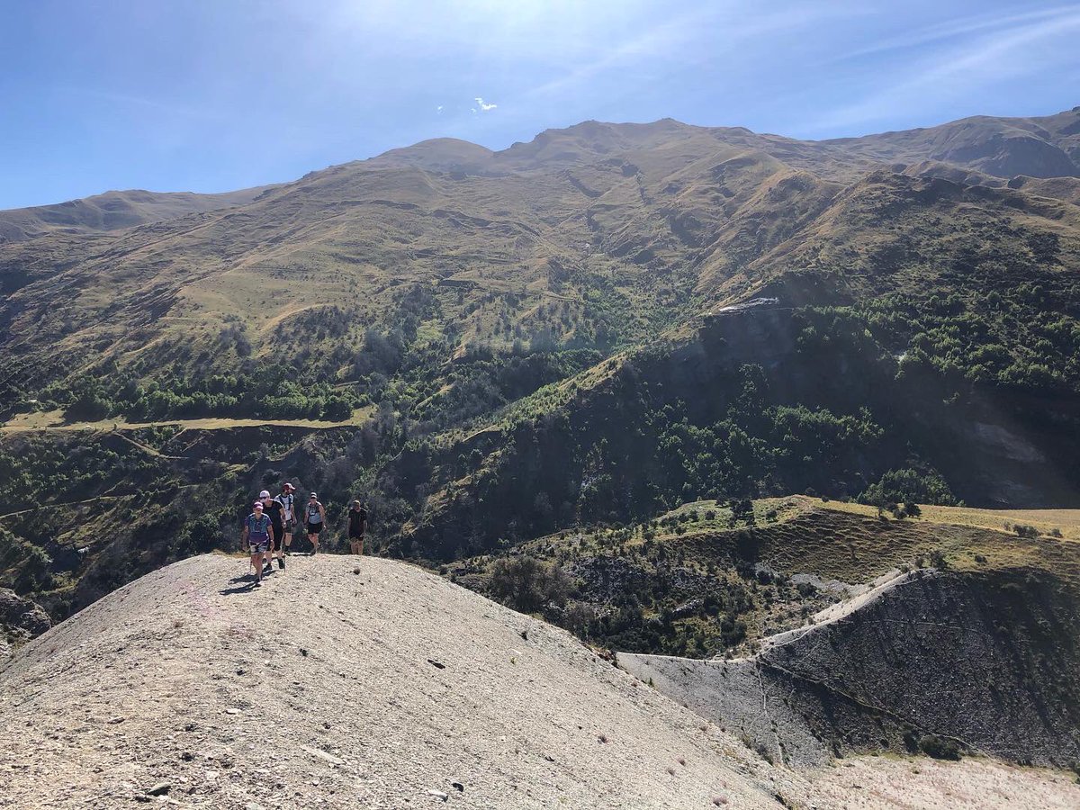 annafrosty's tweet image. What an incredible run trip at the Ben Lomond station. Thanks to all the amazing people who made this so special. @RunningWildNZ @AdventuresRun