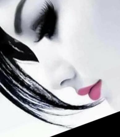Renaz80483874's tweet photo. مرۆڤ بەرد نییە 
مرۆڤ وەک توێكڵی سێوە ، یەک جار برینداری بکە ،
ئیتر تا بەربوونەوە لەژیان ئەو برینەی چاک نابێتەوە https://t.co/DYZ7h2boek