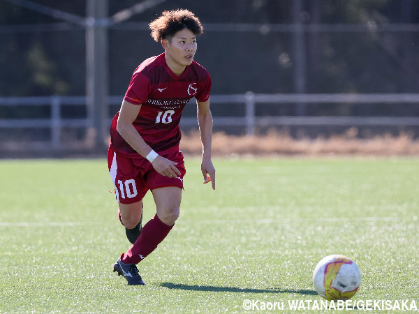 gekisaka's tweet photo. 【写真特集】四国学院大が順天堂大に2度のリード…FW久保田のヘディング弾にMF岡田が左足一閃!(8枚) https://t.co/TSExNfz5U0 #gekisaka https://t.co/g1P2PEBvKU