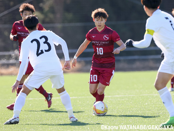 gekisaka's tweet photo. 【写真特集】四国学院大が順天堂大に2度のリード…FW久保田のヘディング弾にMF岡田が左足一閃!(8枚) https://t.co/TSExNfz5U0 #gekisaka https://t.co/g1P2PEBvKU