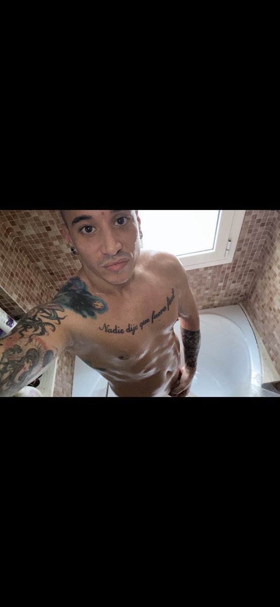 Daniel13964112's tweet photo. Te bañas conmigo , sin que mi novio se entere 🤤😈#porno#sexo#gay#barcelona https://t.co/hWIUSjG3Ef