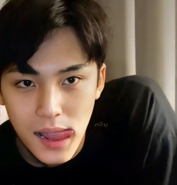 lRYlw5tWrGgep4G's tweet photo. Kim Mingyu ๐๐๐ญ
Mingyu lidah kamu... ๐ญ๐ญ๐ญ
_____
#Mingyu #Kiming #KimMingyu #Carat #Seventeen #SayTheName #SayTheName_17 #๊น๋ฏผ๊ท #๋ฏผ๊ท #์ธ๋ธํด #์ธ๋ฒ #์บ๋ฟ๋ค_๊ณ ๋ํด #์บ๋ฟ๋๋ #์บ๋ฟ https://t.co/PIKzP26qT8