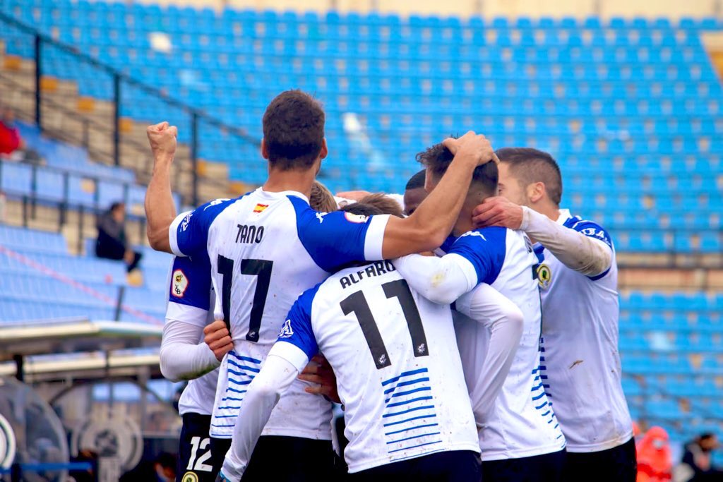 gfc_miriam's tweet photo. Feliz domingo 💙⚽️ +3 https://t.co/0b3GOGRyeZ