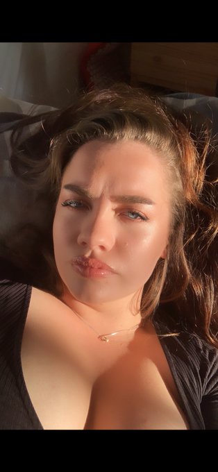 Tease me https://t.co/jUxGnncVSL