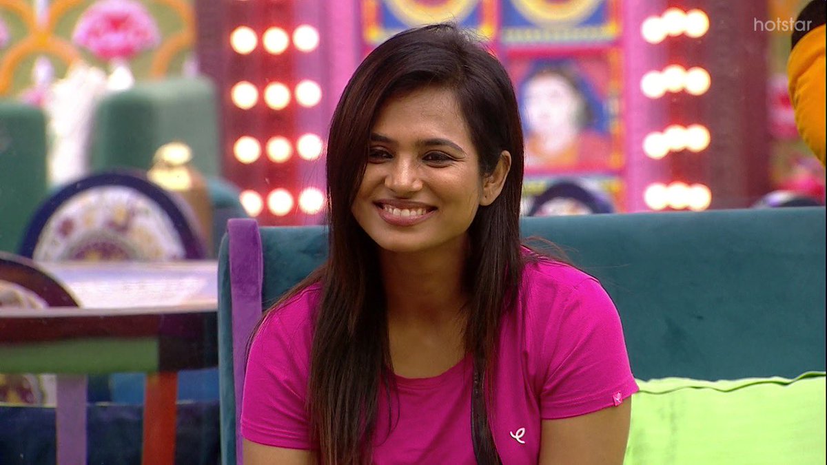 This girl hs seen so much in life, 7 yrs of struggle has moulded her, But instead of using it to gain sympathy she underplayed it. She chose positivity rather than empathy, that doesn’t mke her struggles any less painful. I have a huge respect for this jst becoz of this trait.