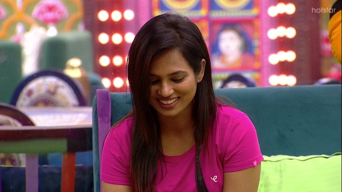 This girl hs seen so much in life, 7 yrs of struggle has moulded her, But instead of using it to gain sympathy she underplayed it. She chose positivity rather than empathy, that doesn’t mke her struggles any less painful. I have a huge respect for this jst becoz of this trait.