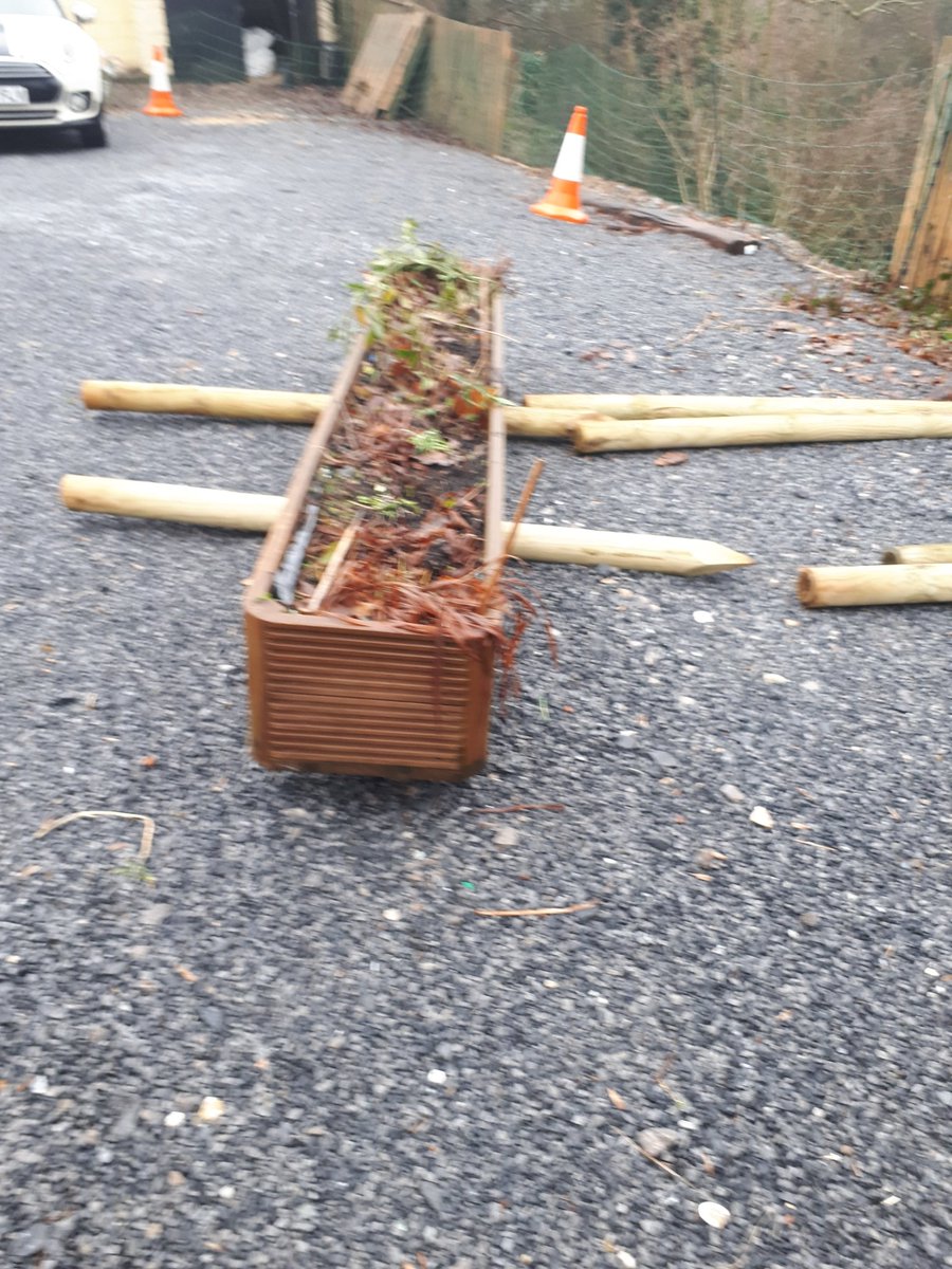 MABridget's tweet photo. Maybe not a good time to move an 8' garden trough - waterlogged and frozen solid, but where there's a will there's a way! #problemsolver #shouldhavebeenanengineer πͺπͺπ€£π€£ https://t.co/NrAaCd3OuW