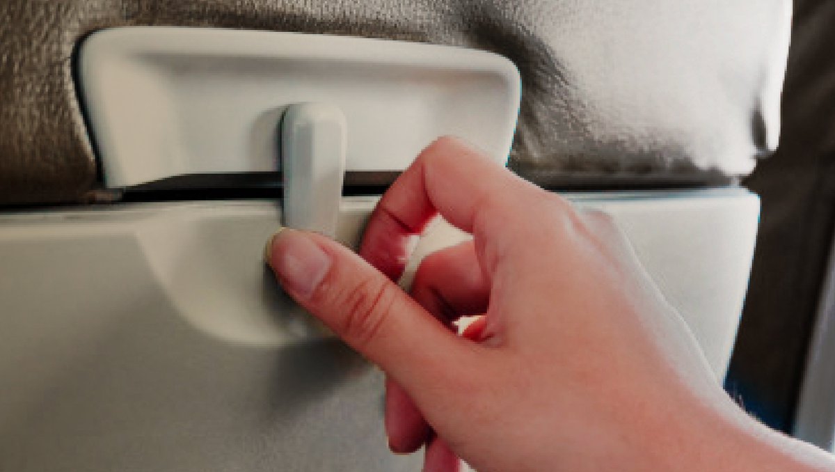 copptech's tweet photo. Air travel can be safer. COPPTECH protects by eliminating and inhibiting the growth of harmful pathogens like virus and bacteria.
#antimicrobial #copptech #microparticle #copptechmicroparticle #biocide #antiviral #antibacterial #safe #protection #staysafe #newnormal https://t.co/fbaWDAxhia