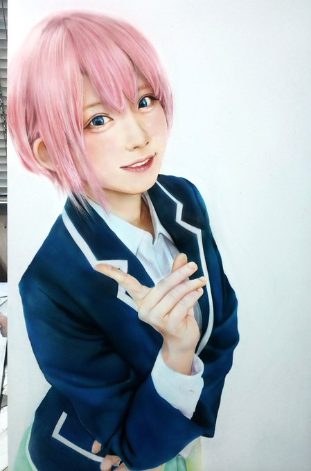 五等分の花嫁の一花コスプレのえなこりん(@enako_cos )の途中経過
全体的に明るくアレンジしてみました!
あと横に描く一花は模写でいくとして、アニメか原作でどっちを描くか悩むところだなぁ…
ちなみにアクリル塗料のみで描いてます 