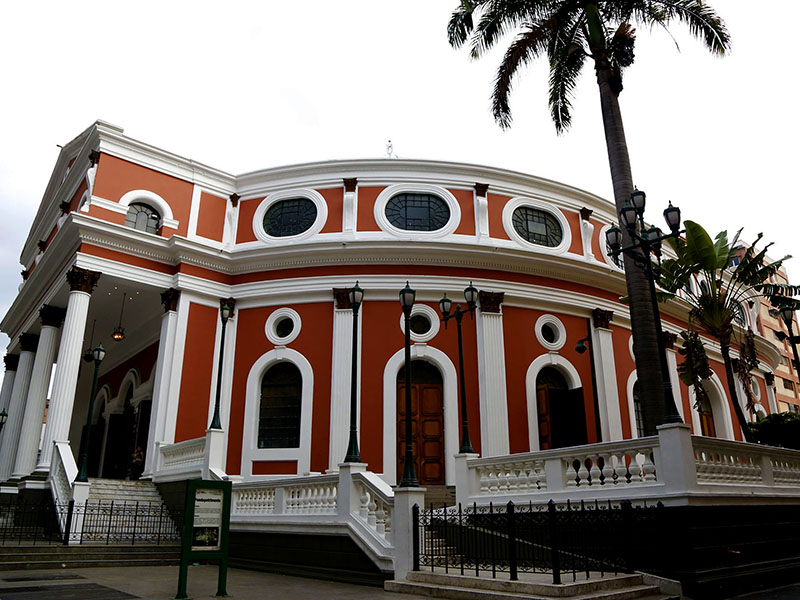 Cancilleria_ve's tweet photo. #EFEMÉRIDE | 1881: Se inaugura el Teatro Municipal de Caracas. Durante el gobierno de Guzmán Blanco se decretó su construcción, cuyo proyecto fue asignado al arquitecto Esteban Ricard. Fue declarado Monumento Histórico Nacional el 16 de febrero de 1979. https://t.co/WiExCzueMd