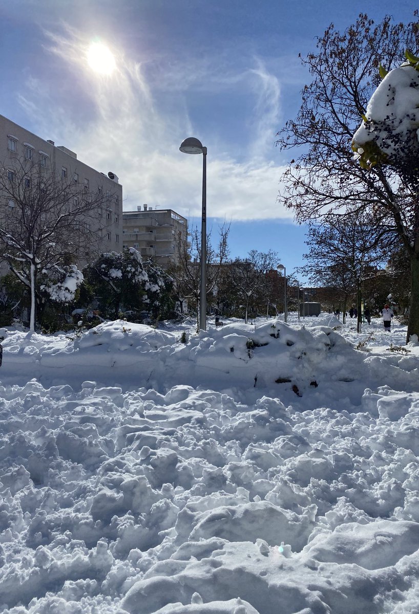 MagiaAmaia's tweet photo. Bye, Bye Filomena 👋 #Filomenamadrid #Filomena #NevadaEnMadrid #Madrid #NieveenMadrid #ByeByeFilomena #AdiosFilomena https://t.co/EaMjHkXBfO