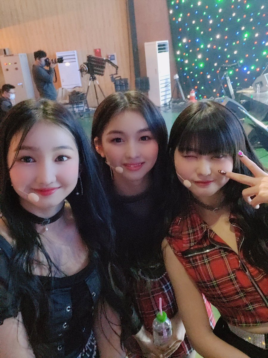 [💚]

언니들의 무대 시간에 백스테이지♥️

#타카라 #지은 #민지
#MyBling #미이블링