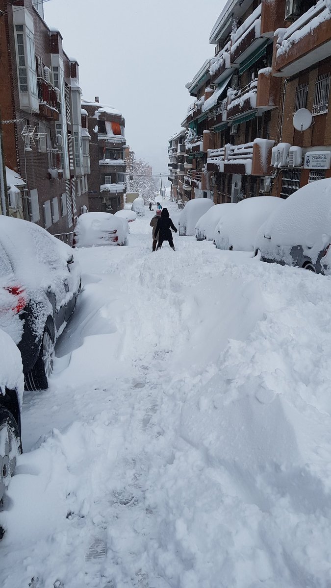 jesfercan's tweet photo. Así deja la nevada histórica las calles Madrid https://t.co/Rt84kaU0L1