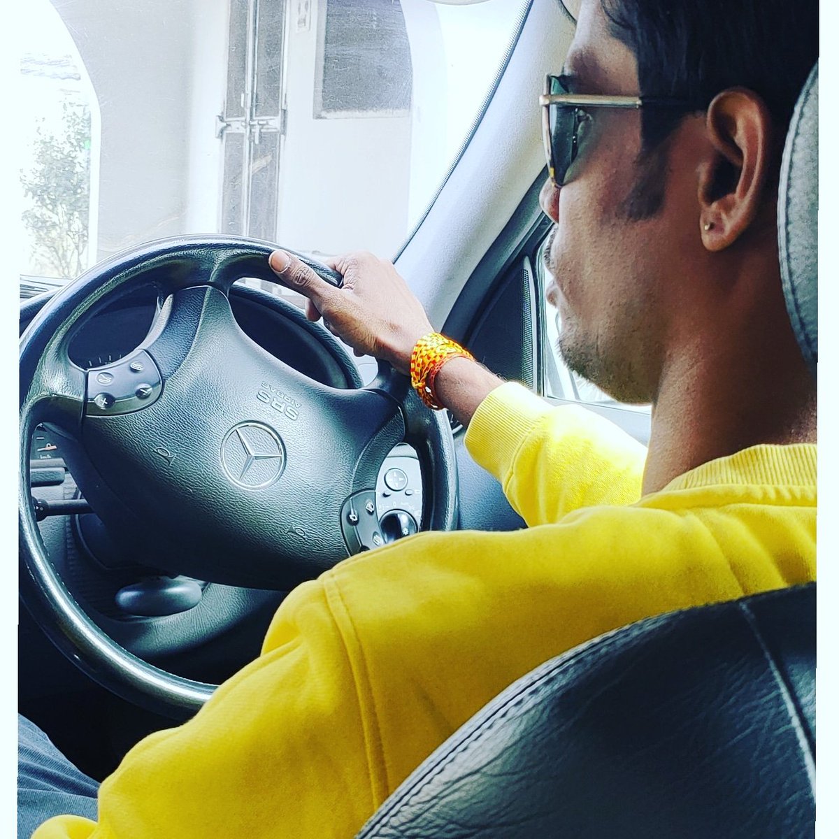 vikashhkayastha's tweet photo. Photoshoot After A Long Time.
Sunday Fun Day with Merc ❣️
#shortdrive #MercedesBenz https://t.co/xurNfJk2AH