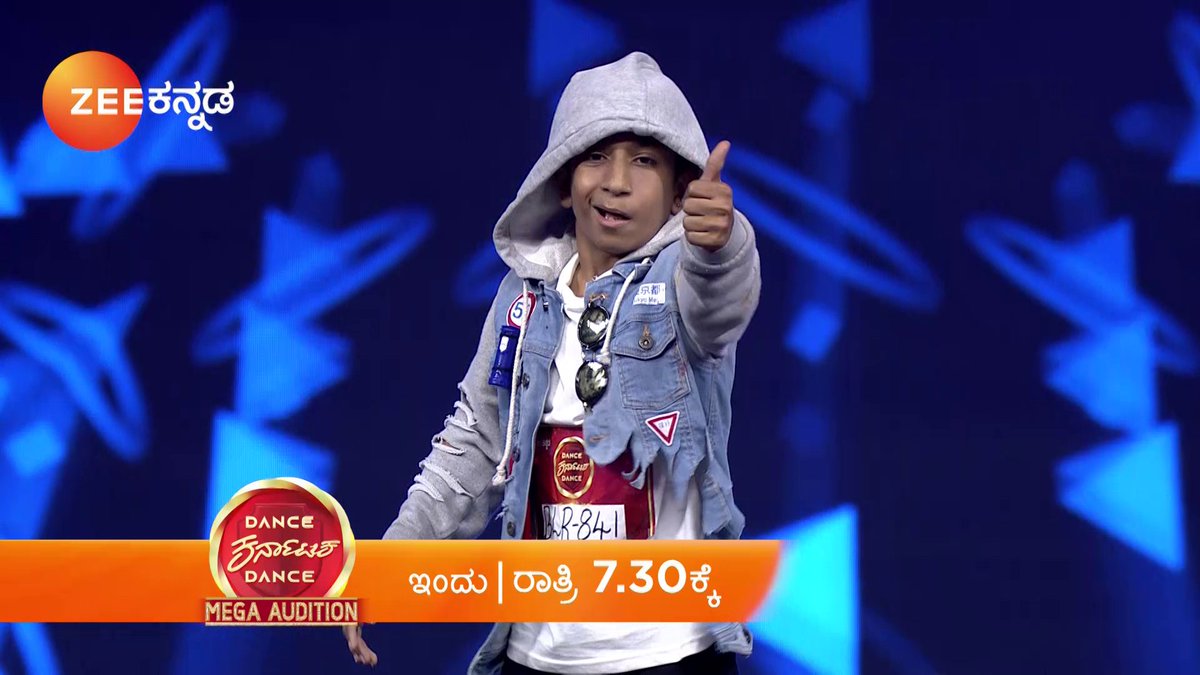 ZeeKannada's tweet photo. #DanceKarnatakaDance #Likith #Bangalore
ಮೂರ್ತಿ ಚಿಕ್ಕದಾದರೂ ಈ ವಾಮನ ಮೂರ್ತಿಯ Performance ದೊಡ್ಡದು. ಬೆಂಗಳೂರಿನ ಲಿಖಿತ್ ಜೈನ್ ನ ಡ್ಯಾನ್ಸ್ ಝಲಕ್.
ಡ್ಯಾನ್ಸ್ ಕರ್ನಾಟಕ ಡ್ಯಾನ್ಸ್!
ಇಂದು ರಾತ್ರಿ 7:30 ಕ್ಕೆ.
#MegaAudition #ZeeKannada #BayasidaBaagilutegeyona https://t.co/JHFvBVOYJP