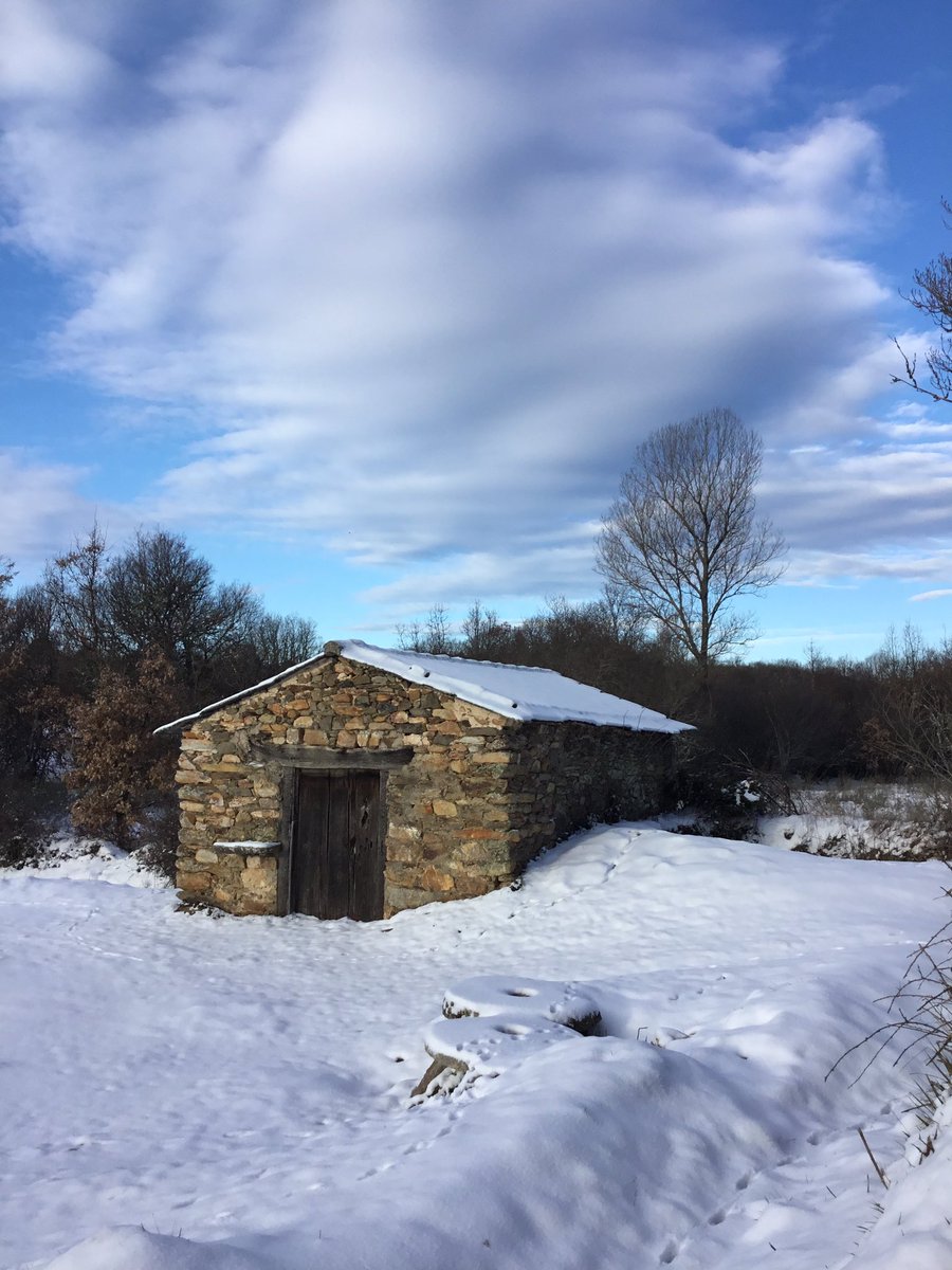 AdrianaPageM's tweet photo. #Mahide #Aliste #CyL #nieve https://t.co/FqpIhM9xyp