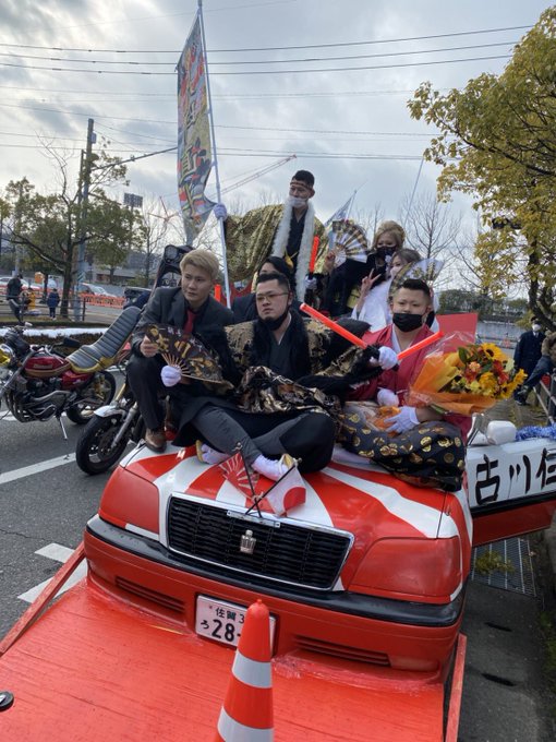 ヤンキー成人式21 今年も成人式でdqnが大暴れ ド派手な衣装で目立ちまくる まとめダネ