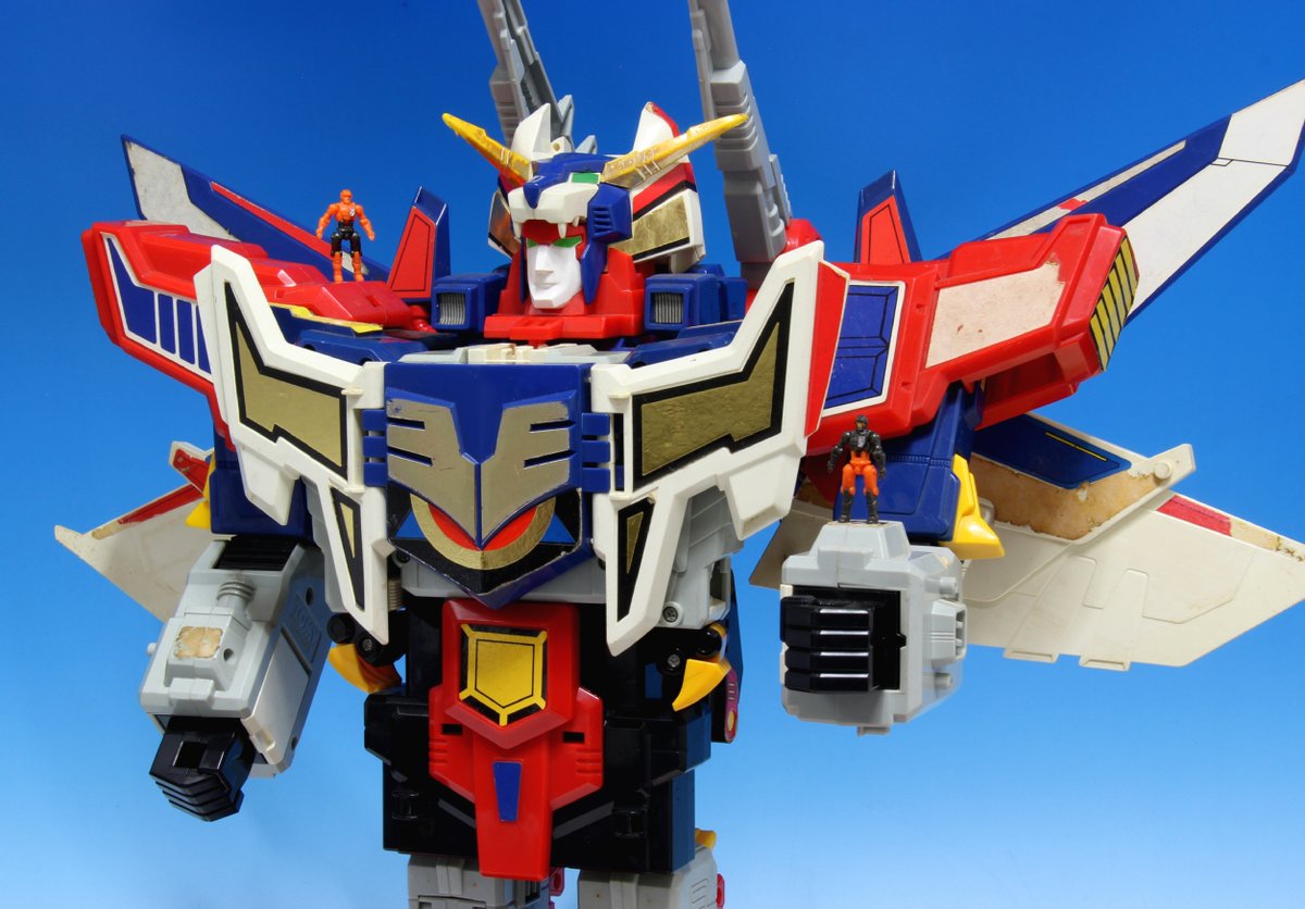 げきろぼ 元気爆発 ガンバルガー 超ミラクル合体 グレートガンバルガー 剣無しボロい リボルガー ゲキリュウガ と合体した姿で 思っていたデカさじゃない と思わせてくれるロボ玩具 第1位 げきろぼ調べ 約42cm 比較のダイアクロン隊員は3cm