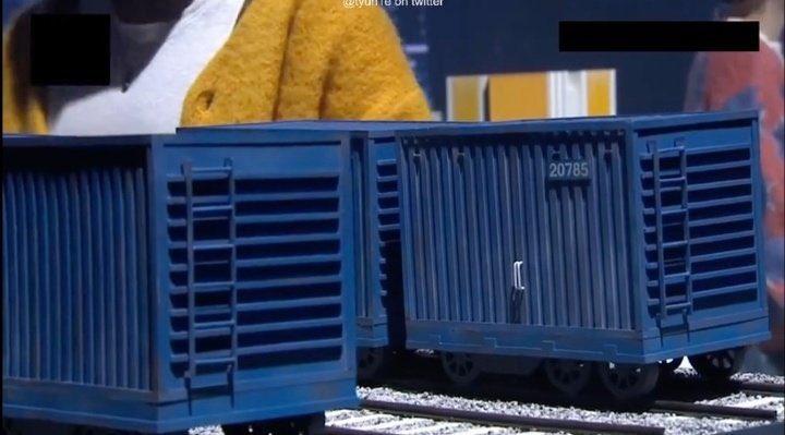 pixiethv's tweet photo. we have been focusing on the wrong screenshot this whole time https://t.co/YwTnoTjRL5