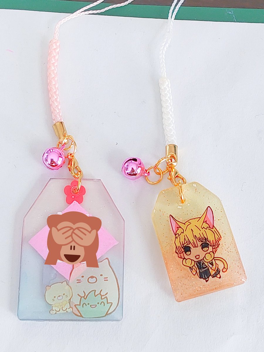 Momo レジン プラ板 プラ板レジン プラ活 星の雫 人魚の涙 善逸 すみっこぐらし 御守り完成 W 善逸は自分用 鈴は禰豆子ちゃんカラーで ᴗ すみっこぐらしはプラ板で作成 善逸は御守部分は全てレジン キャラ と文字だけプラ板