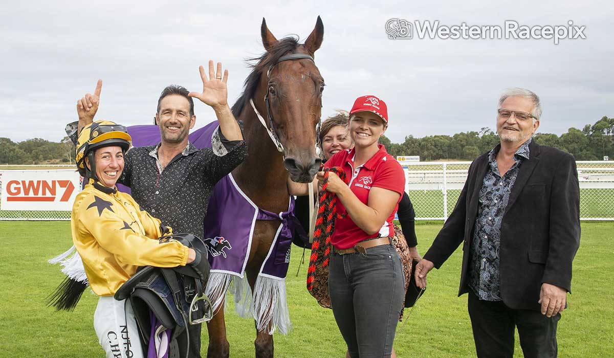 WesternRacepix's tweet photo. ECHO EFFECT - 2021 @TAB_touch Fitzpatrick Plate @AlbanyRacing #WesternRacepix #FitzpatrickPlateDay #AmazingAlbany https://t.co/axIgiS3pWk