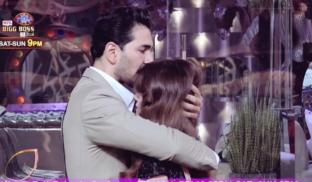 msdian_vishakha's tweet photo. They are each other's strengths.

STOP RUBINA PE VAAR
DARK HORSE ABHINAV https://t.co/KSP3sZM0MU