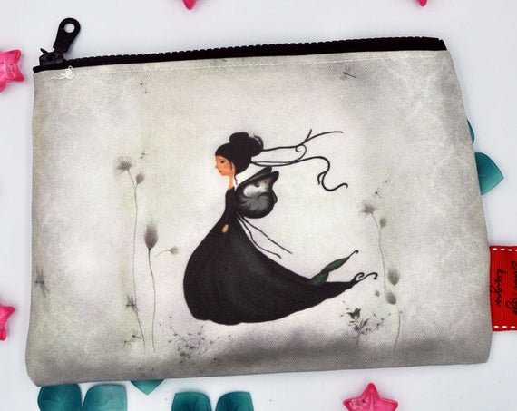 SevenkeysE's tweet photo. The little butterfly carry https://t.co/CRE4i2k359 via @EtsySocial #etsyshop  #etsy #etsyshop #valentinedaygift  #ToiletryBag #birthdayg https://t.co/WhOPgCJrwS