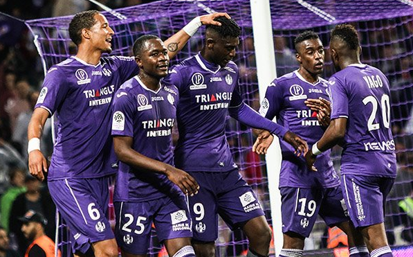 Il peut paraître moins miraculeux, mais le maintien du TFC de Mickaël Debève, en 2018, après une victoire contre Ajaccio en barrage, l’est presque tout autant. Il y a deux ans, les violets ont terminé seizième et évité, une nouvelle fois, de très peu, la relégation en Ligue 2.