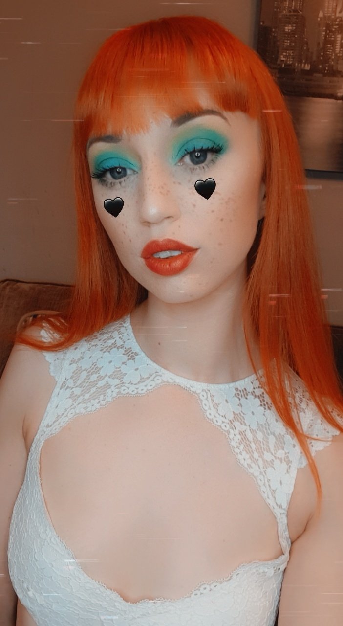 2 pic. I told my fella to fire up the D again. He said 'Jeez baby, you're insatiable.' Aww am I draining you babe? BUY ME A SYBIAN THEN! Duh... Spoilt Af https://t.co/gSDvSUwUYY