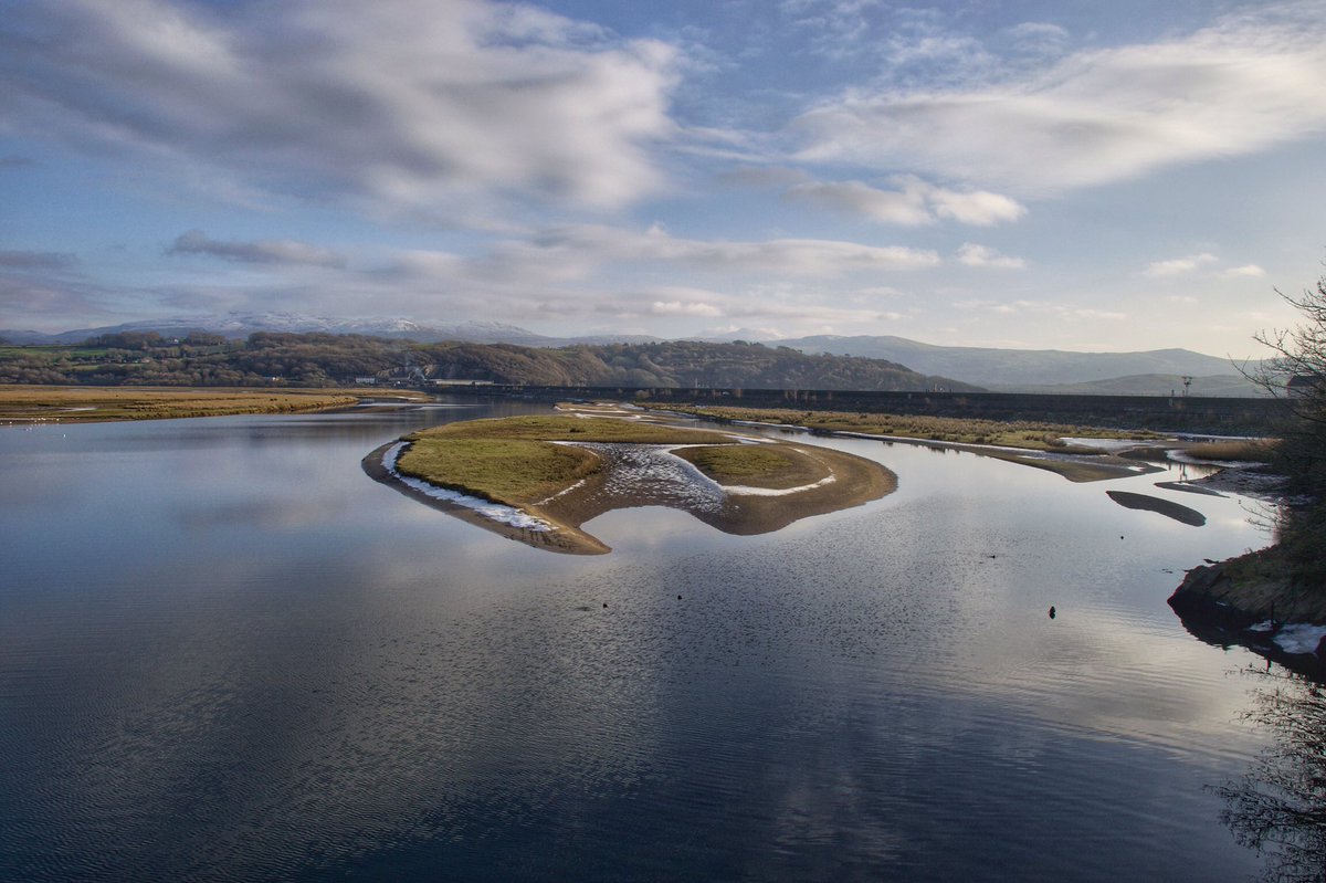 The coastal town of Porthmadog came about after William Madocks built a sea wall known as the Cob. Diversion of the Glaslyn River caused it to scour out a new natural harbour deep enough for the ocean-going sailing ships that exported slate to ‘roof the world’ #LockdownExercise